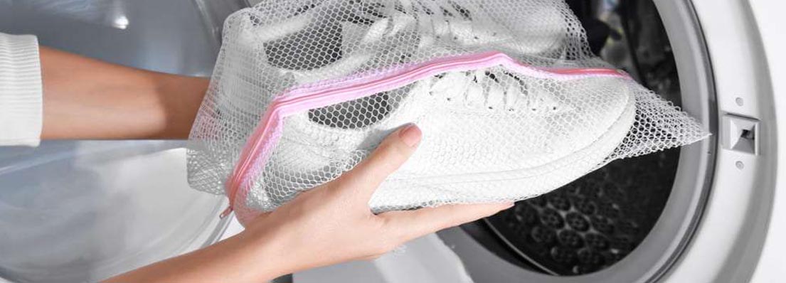 Как стирать кроссовки в стиральной машине без режима «обувь»? Как стирать кроссовки в стиральной машине без режима «обувь»?