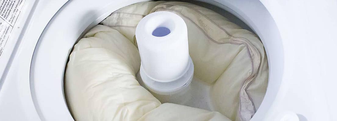 Можно ли стирать одеяло в стиральной машине? Можно ли стирать одеяло в стиральной машине?