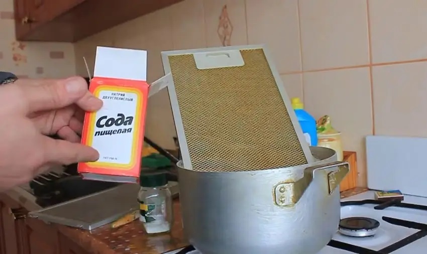 Как очистить вытяжку