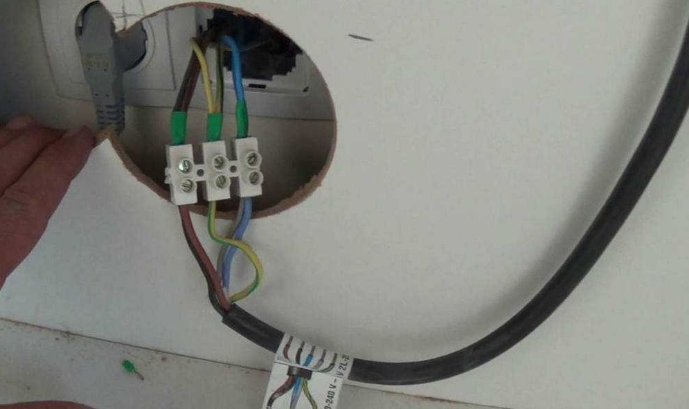 Как установить варочную панель в столешницу 