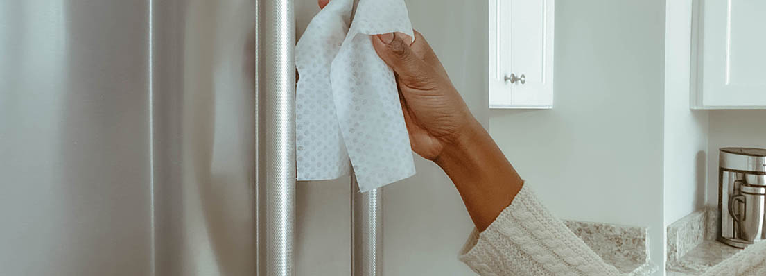 Как помыть холодильник без разводов