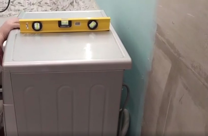 Как правильно установить встраиваемую стиральную машину Как правильно установить встраиваемую стиральную машину