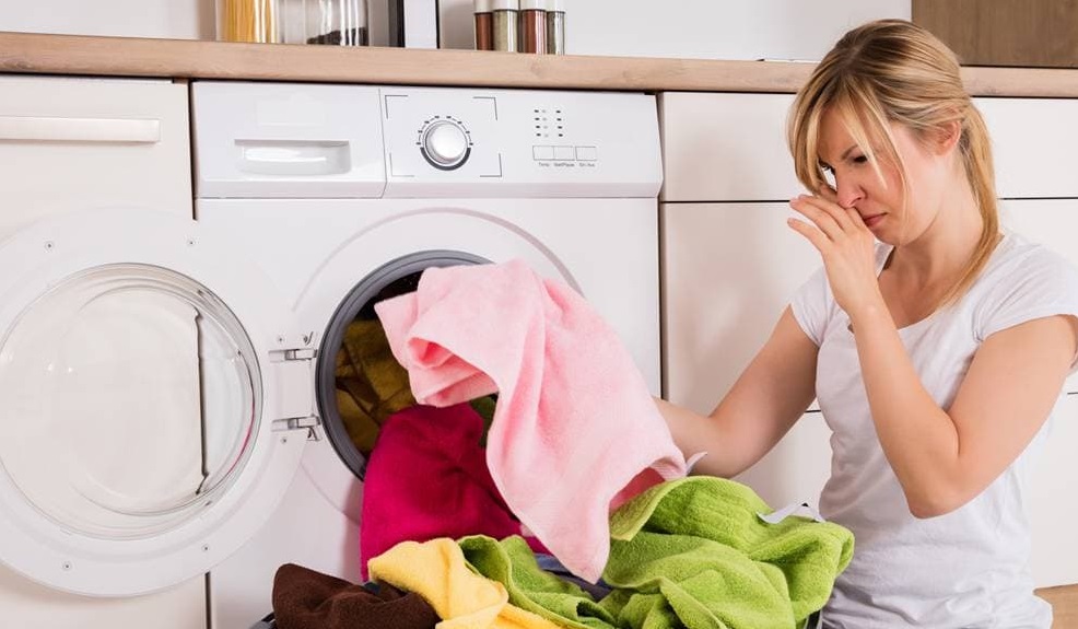 Как убрать запах из стиральной машины