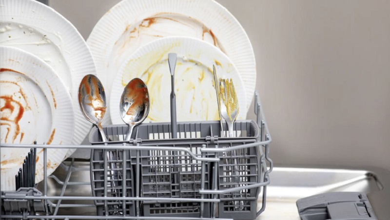Как правильно загружать посудомоечную машину