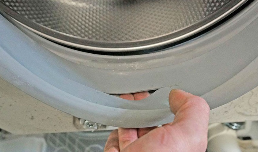 Почему течет вода снизу стиральной машины Почему течет вода снизу стиральной машины