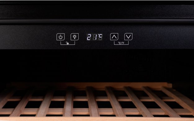 Встраиваемый винный шкаф Graude FWK 45.2 (preview 3)