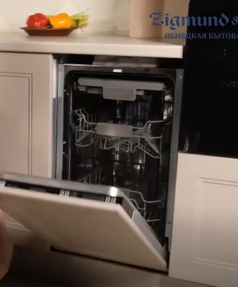 Встраиваемая посудомоечная машина Zigmund Shtain DW 139.4505 X (video 2)