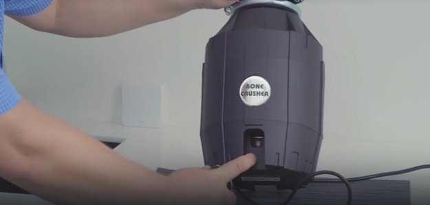 Измельчитель пищевых отходов Bone Crusher BC 1000 (video 1)