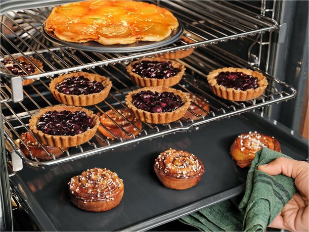 Духовой шкаф Electrolux LOE8F38X (preview 7)