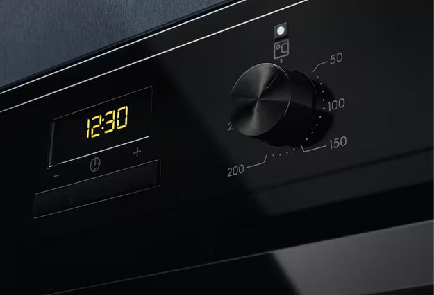 Духовой шкаф Electrolux EOD3H50BK (preview 3)