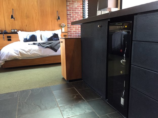 Встраиваемый винный шкаф со встроенной системой вакуумирования EuroCave S-013 (preview 7)