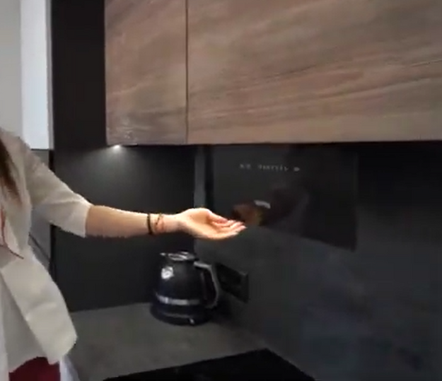 Встраиваемая вытяжка с выдвижным экраном Korting KHP 6617 RB (video 1)