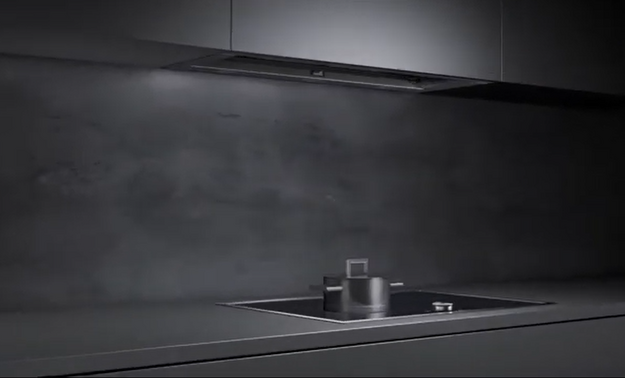 Встраиваемая вытяжка с выдвижным экраном Korting KHP 69617 DGN (video 3)