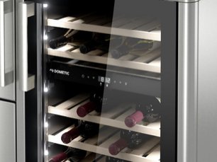 Мобильный бар Дометик MoBar 550 S фото 3 в Челябинске Мобильный бар Dometic MoBar 550 S фото 3 в Челябинске