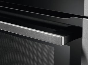 Духовой шкаф с СВЧ CombiQuick АЕГ KME768080M фото 3 в Челябинске Духовой шкаф с СВЧ CombiQuick AEG KME768080M фото 3 в Челябинске