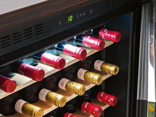 Винный шкаф Индел Би HT 36 HIGH TECH фото 3 в Челябинске Винный шкаф Indel B HT 36 HIGH TECH фото 3 в Челябинске