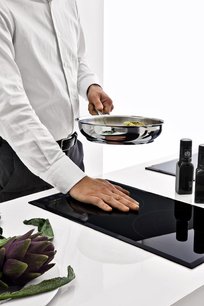 Индукционная варочная панель Barazza 1PI30IDN черная фото 3 в Челябинске