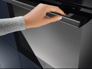 Духовой шкаф Электролюкс EOE7C31Z фото 4 в Челябинске Духовой шкаф Electrolux EOE7C31Z фото 4 в Челябинске