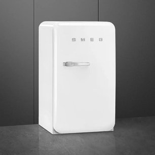 Холодильник Смег FAB10RWH5 фото 3 в Челябинске Холодильник Smeg FAB10RWH5 фото 3 в Челябинске
