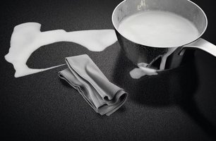 Варочная панель со встроенной вытяжкой AEG TH84CC23CZ фото 4 в Челябинске