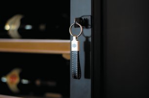 Мультитемпературный винный шкаф EuroCave S-LAPREM-L SLP-1011-L фото 3 в Челябинске