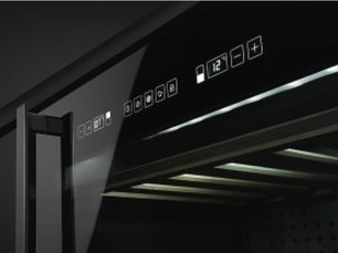 Винный шкаф Смег CVI638N фото 2 в Челябинске Винный шкаф Smeg CVI638N фото 2 в Челябинске