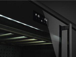 Винный холодильник Смег CVI638LWN3 фото 2 в Челябинске Винный холодильник Smeg CVI638LWN3 фото 2 в Челябинске