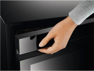 Встраиваемый винный шкаф AEG AWUS018B7B фото 4 в Челябинске