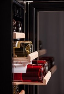 Винный шкаф Дунавокс DX-19.58BK/DP фото 3 в Челябинске Винный шкаф Dunavox DX-19.58BK/DP фото 3 в Челябинске