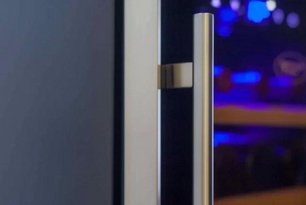 Винный шкаф Coldvine C12-KBF1 фото 4 в Челябинске Винный шкаф Cold Vine C12-KBF1 фото 4 в Челябинске