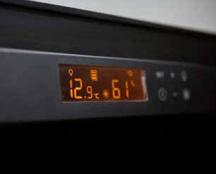 Монотемпературный винный шкаф EuroCave V-PURE-S P-300016-S фото 4 в Челябинске