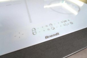 Индукционная варочная панель Brandt BPI164DUW фото 3 в Челябинске