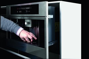 Встраиваемая кофемашина Фулгор Милано LCM 4509 TC WH фото 4 в Челябинске Встраиваемая кофемашина Fulgor Milano LCM 4509 TC WH фото 4 в Челябинске