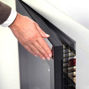 Винный шкаф Дунавокс DVN-109.291DB.TO фото 4 в Челябинске Винный шкаф Dunavox DVN-109.291DB.TO фото 4 в Челябинске