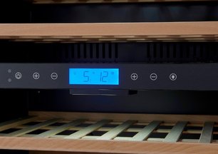 Встраиваемый под столешницу винный шкаф Селлар Приват CP043-2TB фото 3 в Челябинске Встраиваемый под столешницу винный шкаф CellarPrivate CP043-2TB фото 3 в Челябинске