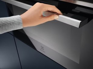 Встраиваемая микроволновая печь Электролюкс EVM8E08X фото 4 в Челябинске Встраиваемая микроволновая печь Electrolux EVM8E08X фото 4 в Челябинске
