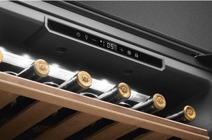 Винный холодильник Смег CVI121N3 фото 3 в Челябинске Винный холодильник Smeg CVI121N3 фото 3 в Челябинске