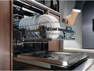 Встраиваемая посудомоечная машина Электролюкс EEC967310L фото 4 в Челябинске Встраиваемая посудомоечная машина Electrolux EEC967310L фото 4 в Челябинске