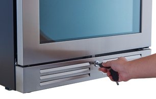 Встраиваемый винный шкаф Селлар Приват CP154-3T фото 3 в Челябинске Встраиваемый винный шкаф CellarPrivate CP154-3T фото 3 в Челябинске