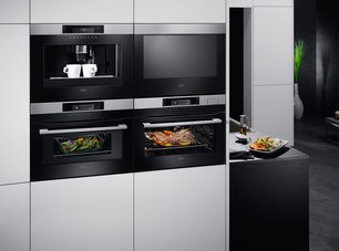 Духовой шкаф АЕГ KMR761000M фото 2 в Челябинске Духовой шкаф AEG KMR761000M фото 2 в Челябинске