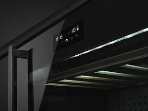Винный шкаф Смег CVI638RWN2 фото 2 в Челябинске Винный шкаф Smeg CVI638RWN2 фото 2 в Челябинске
