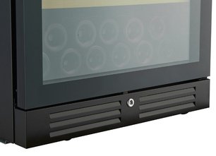 Встраиваемый винный шкаф Селлар Приват CP154-3TB фото 2 в Челябинске Встраиваемый винный шкаф CellarPrivate CP154-3TB фото 2 в Челябинске