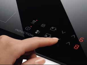 Индукционная варочная панель Electrolux LIR60433B фото 4 в Челябинске