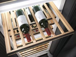 Встраиваемый винный шкаф Миле KWT 2672 VIS MasterCool фото 4 в Челябинске Встраиваемый винный шкаф Miele KWT 2672 VIS MasterCool фото 4 в Челябинске