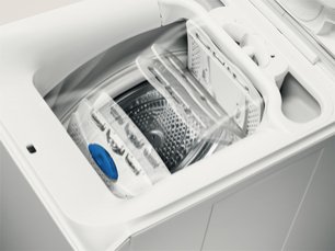 Стиральная машина Электролюкс EWT1064ILW фото 2 в Челябинске Стиральная машина Electrolux EWT1064ILW фото 2 в Челябинске