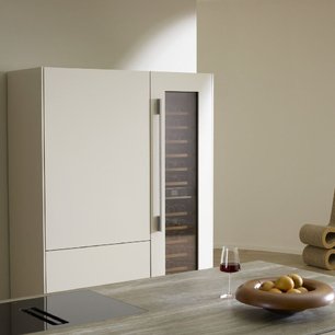 Встраиваемый винный шкаф V-Zug WineCooler V6000 Supreme WC6T-51097 R фото 3 в Челябинске Встраиваемый винный шкаф V-Zug WineCooler V6000 Supreme WC6T-51097 R фото 3 в Челябинске