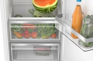 Встраиваемый холодильник Бош KIL82VFE0 фото 4 в Челябинске Встраиваемый холодильник Bosch KIL82VFE0 фото 4 в Челябинске