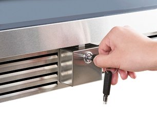 Встраиваемый под столешницу винный шкаф Селлар Приват CP051-1T фото 4 в Челябинске Встраиваемый под столешницу винный шкаф CellarPrivate CP051-1T фото 4 в Челябинске