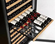 Монотемпературный винный шкаф EuroCave V-PURE-M Р-300029-M фото 2 в Челябинске