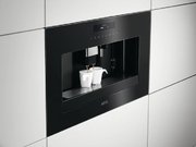 Встраиваемая кофемашина AEG KKE884500B фото 2 в Челябинске